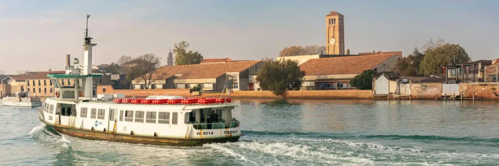 riding the lagoon copertina