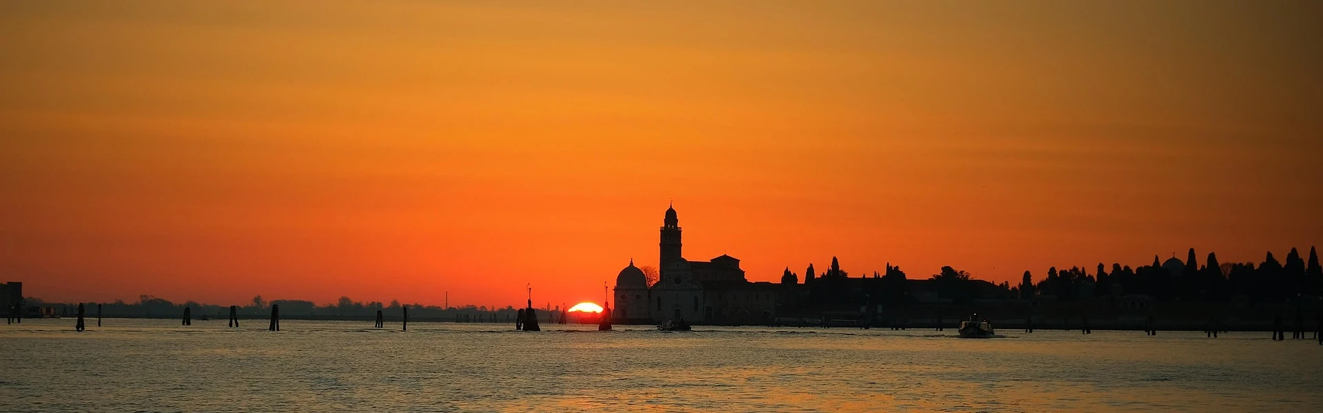 Hidden Shots in the Lagoon